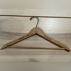 Vintage Paradise Island‎ Hotel Villa Wooden Hanger